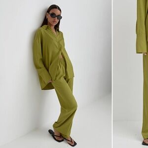 4th & Reckless Geometric Satin Wide Leg Pants in Lime Green Women’s Size L